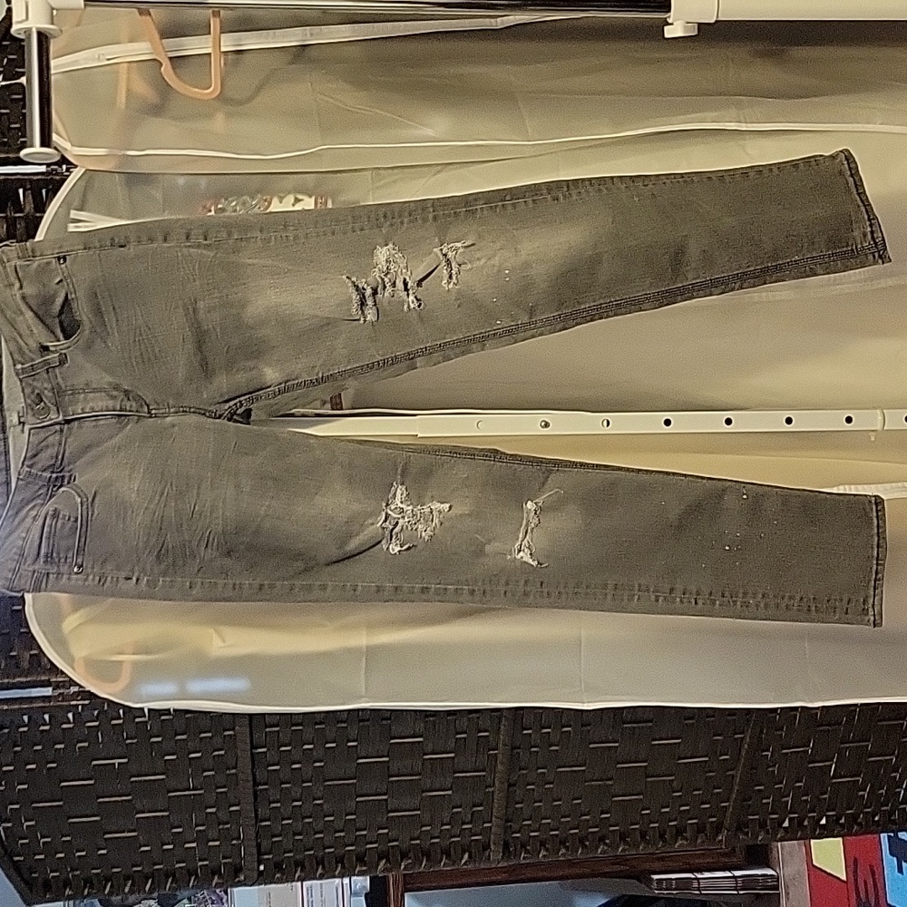 PreLoved NY & Co Distressed Jeans